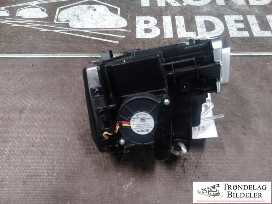 Dashbord diverse til BMW 7-Serie 2015-->> (G11/G12) (G11/G12) (MAHLE|6411-6809615-02|149403-10|)