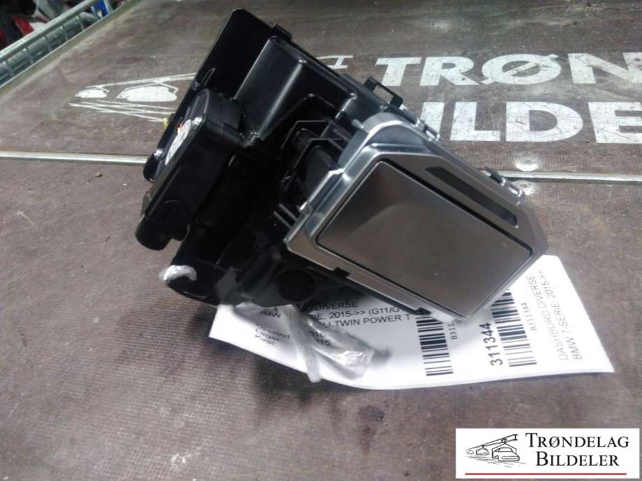 Dashbord diverse til BMW 7-Serie 2015-->> (G11/G12) (G11/G12) (MAHLE|6411-6809615-02|149403-10|)