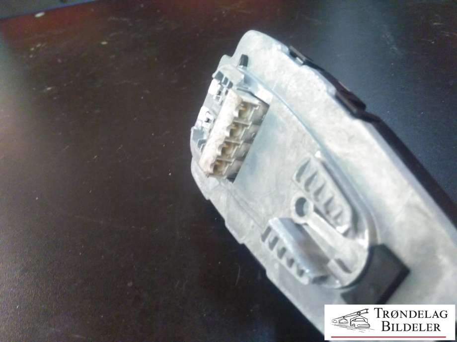 Antenne til BMW 7-Serie 2015-->> (G11/G12) (G11/G12) (65 20 9 303 039|ED9303039-08|928708-11|65 20 9 303 037|65 20 9 371 344)