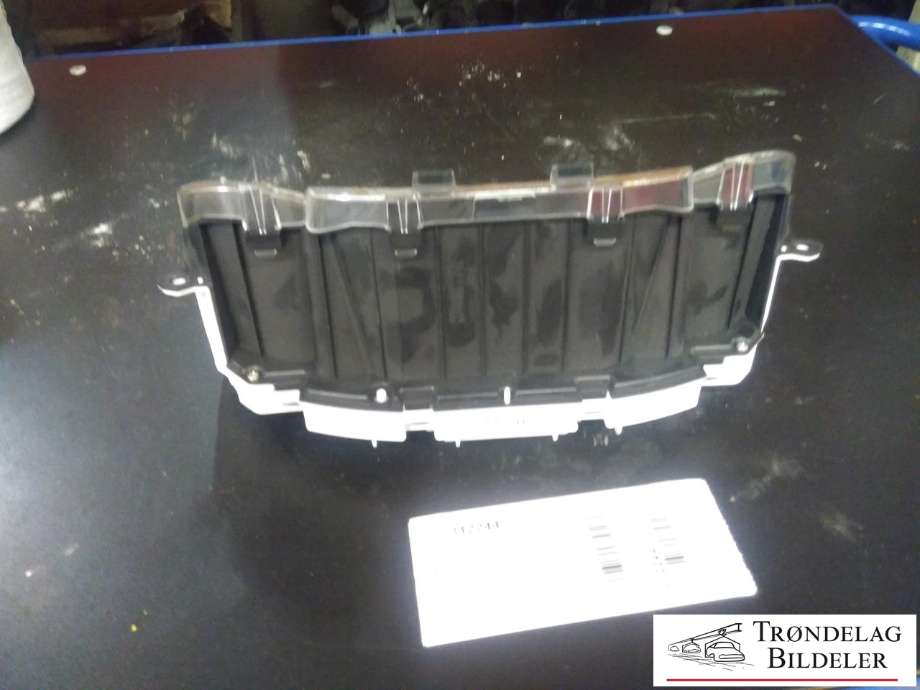 Instrumentpanel til Toyota Land Cruiser 150 2010-2013 (Fase 1) (TOYOTA|83800-60M20-D|20100826122446|)