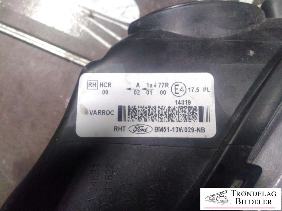 Frontlykt høyre halogen til Ford Focus, electric 2012-2018 (VARROC|BM51-13W029-ND|)