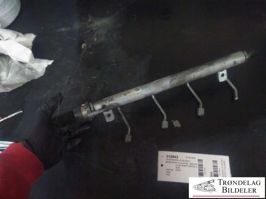 Dyseskinne (fuelrail) til Mercedes A-Klasse 2005-2012 (W169) (W169) (A 640 070 23 95/002|)
