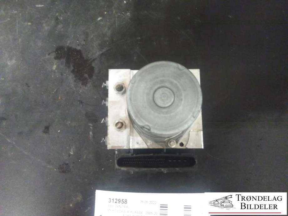 ABS sentral til Mercedes A-Klasse 2005-2012 (W169) (W169) (BOSCH|0 265 950 986|)