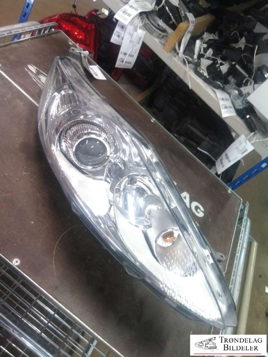 Frontlykt høyre halogen til Ford Fiesta, 2008-2012 (Type VI, Fase 1)  (1EL247045-06)
