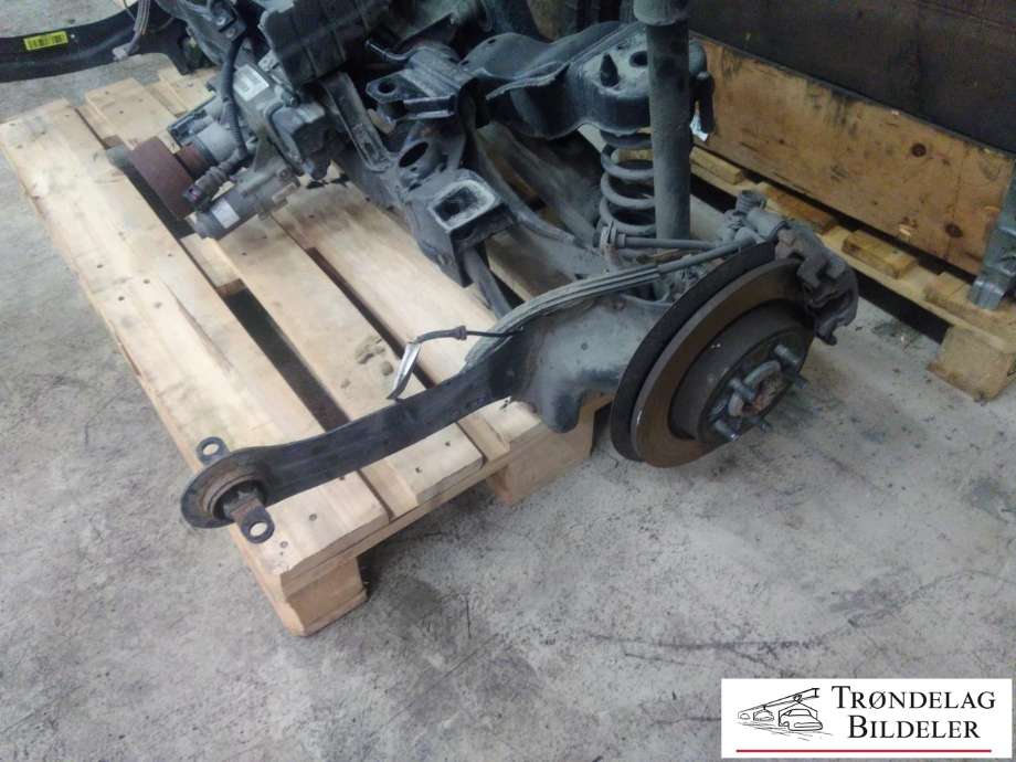 Bakstilling til Volvo V40 2012-2019 (TRAV:31476650|KARD: P1216683|DRIV: 38012476)