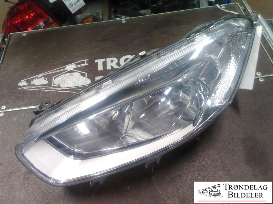 Frontlykt venstre halogen til Ford Transit Courier, 2014-2018 (Type I, Fase 1) (JT76-13W030-AD)