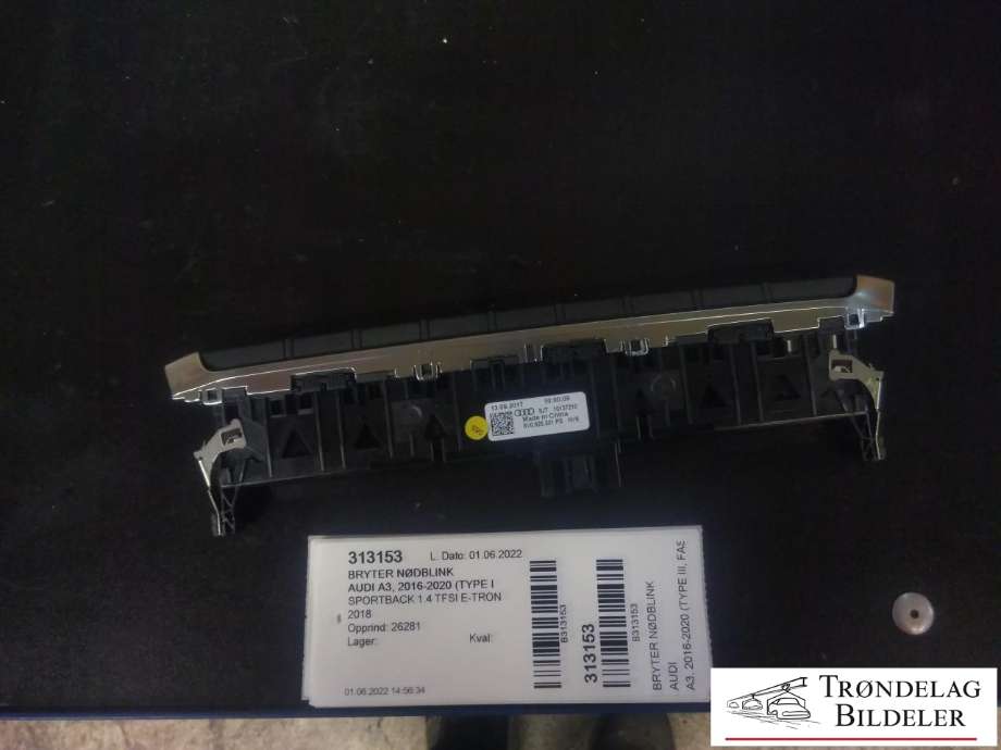 Bryter nødblink til Audi A3 2016-2020 (Type III, Fase 2)  (5JT 10137210|8V0 925 301 PS|)