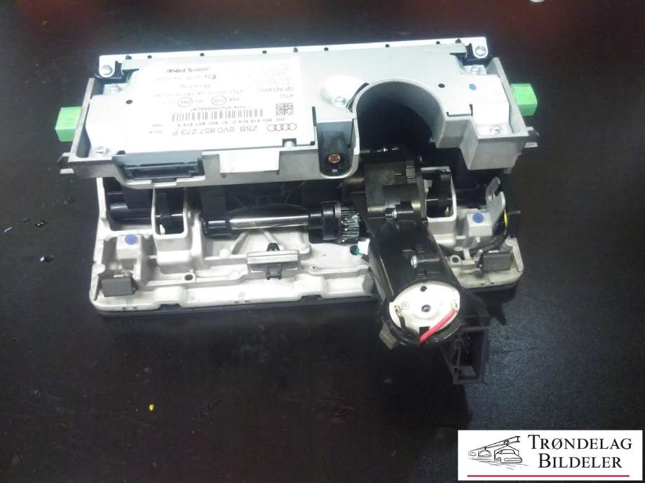 Bilstereo navigasjon skjerm til Audi A3 2016-2020 (Type III, Fase 2)  (ALPINE|8V0 857 273 P|8V0 919 604 C|8V0 857 974 E)