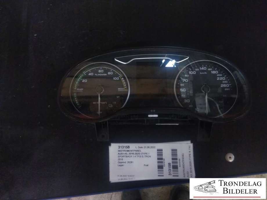 Instrumentpanel til Audi A3, 2016-2020 (Type III, Fase 2)  (8V0 920 974 D)