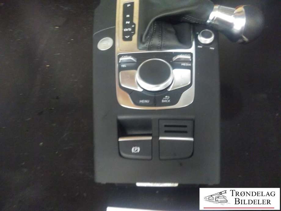 Bilstereo navigasjon betjeningspanel til Audi A3 2016-2020 (Type III, Fase 2)  (8V0 919 614 BB|8V1 713 463 B|)