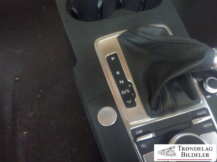 Bilstereo navigasjon betjeningspanel til Audi A3 2016-2020 (Type III, Fase 2)  (8V0 919 614 BB|8V1 713 463 B|)