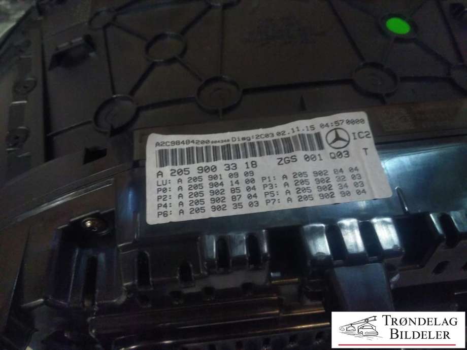 Instrumentpanel til Mercedes C-Klasse 2014-2018 (Fase 1) (W205) (W205) (A 205 900 33 18|A 205 904 14 00|A 205 902 85 04)