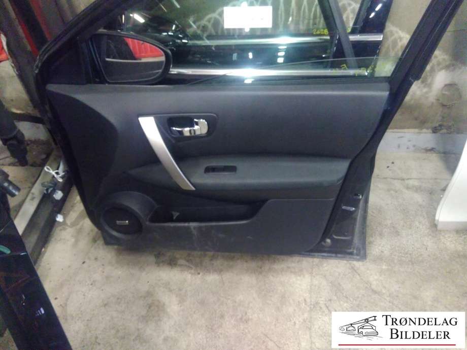 Dør høyre foran til Nissan Qashqai 2010-2014 (Type I, Fase 2) (H0100-EY1MA|)