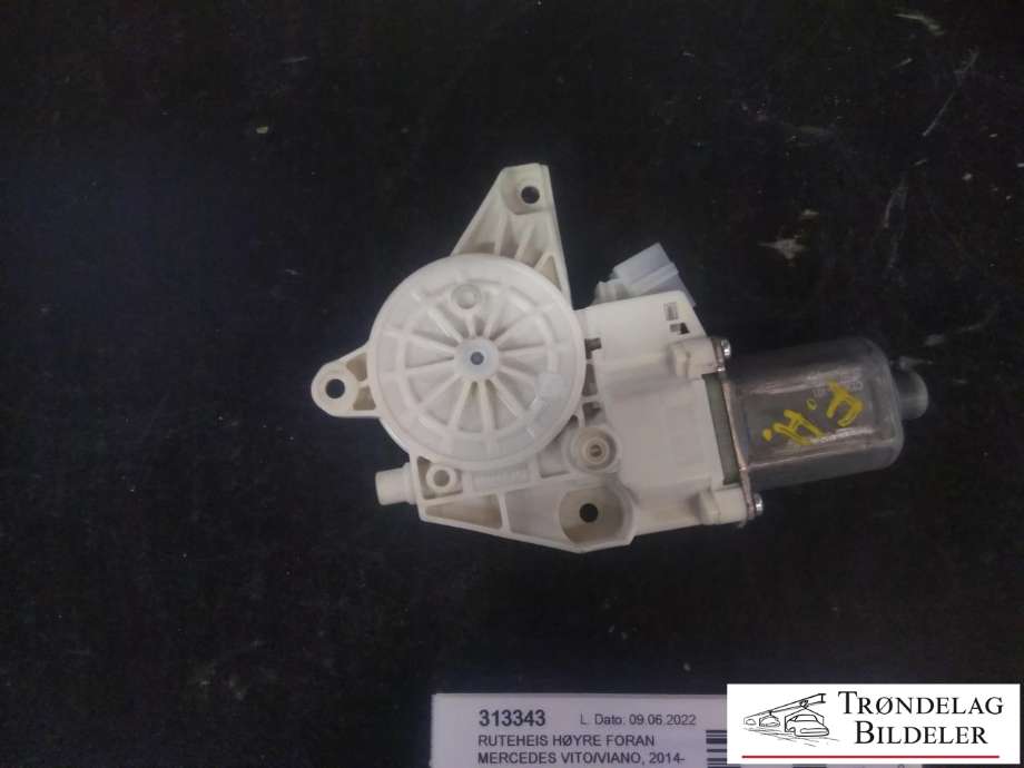 Ruteheis høyre foran til Mercedes Vito 2014-->> (W447) (W447) (BOSCH|0 130 822 559|)