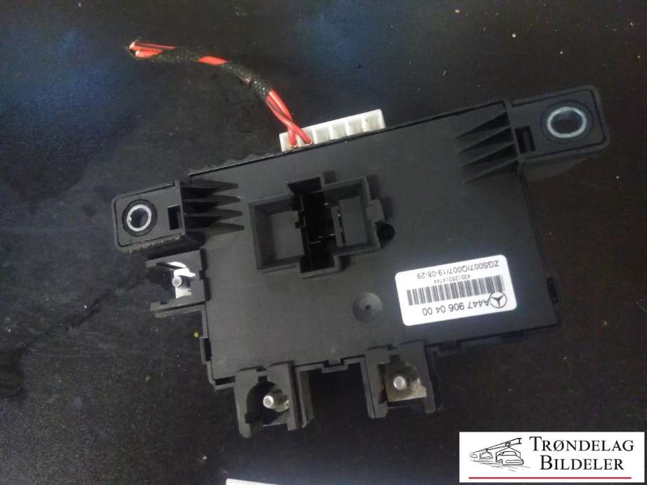 Styreenhet batteri til Mercedes Vito 2014-->> (W447) (W447) (A 447 906 04 00|)
