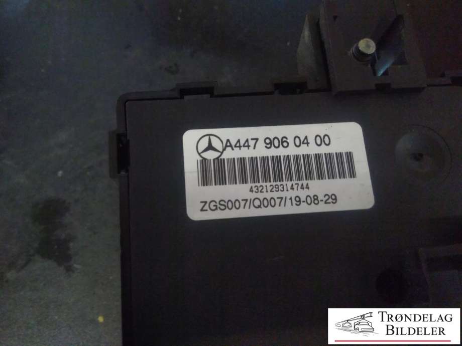 Styreenhet batteri til Mercedes Vito 2014-->> (W447) (W447) (A 447 906 04 00|)