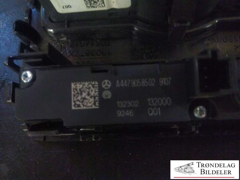Bryter lys til Mercedes Vito 2014-->> (W447) (W447) (A 246 905 02 50|A 447 905 85 02|)
