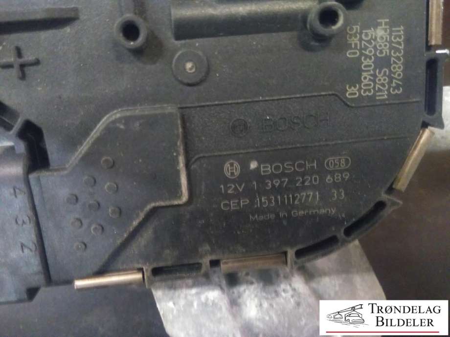 Viskermotor frontrute komplett m/overføring til Škoda Octavia 2013-2016 (Type III, Fase 1)  (BOSCH|5E1 955 119|1 397 220 689|)