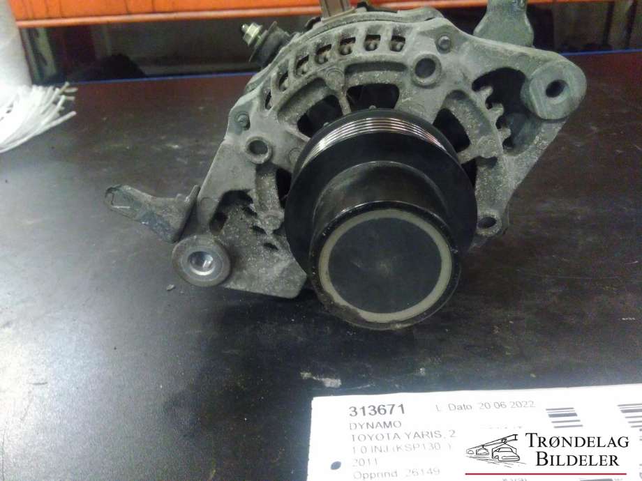 Dynamo til Toyota Yaris 2012-2014 (Type III, Fase 1) (TOYOTA|27060-0Q150|104211-3010|)