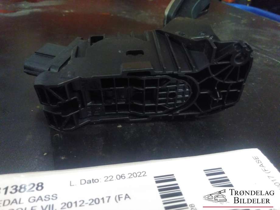 Pedal gass til VW Golf VII 2012-2017 (Fase 1) (VW AG|5Q1 723 503 H|6PV 010 621-11|)