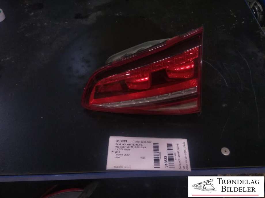 Baklykt høyre indre til VW Golf VII, 2012-2017 (Fase 1)  (5G0 945 308 F)