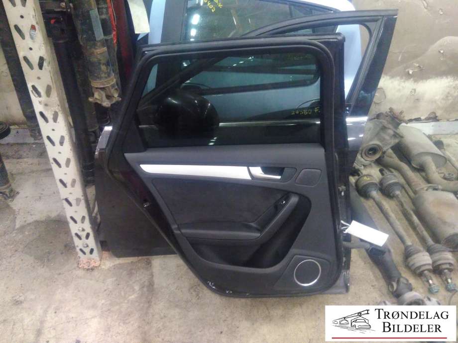 Dør venstre bak til Audi A4, Allroad 2009-2016 (Type I) (B8) (B8) (8K9 833 051 D|)