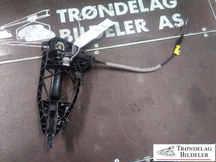 Dørhåndtak utv høyre foran til Audi e-tron 2018-->>  (4N0837812B|3140908S|)