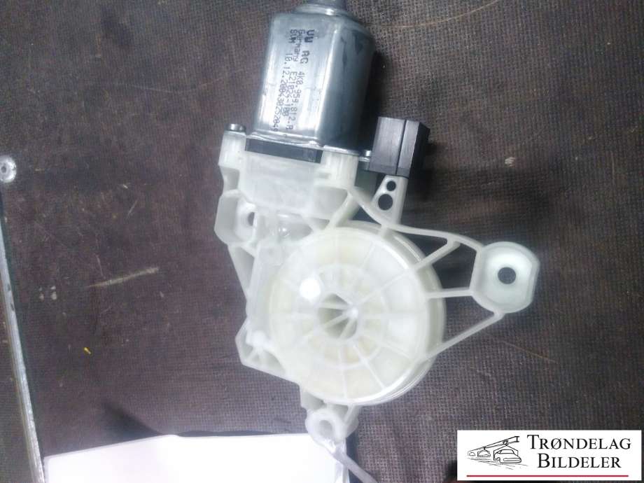 Ruteheis, kun motor, høyre foran til VW ID.4 2020-->>  (VW AG|4K0959812A|E21024-100|)