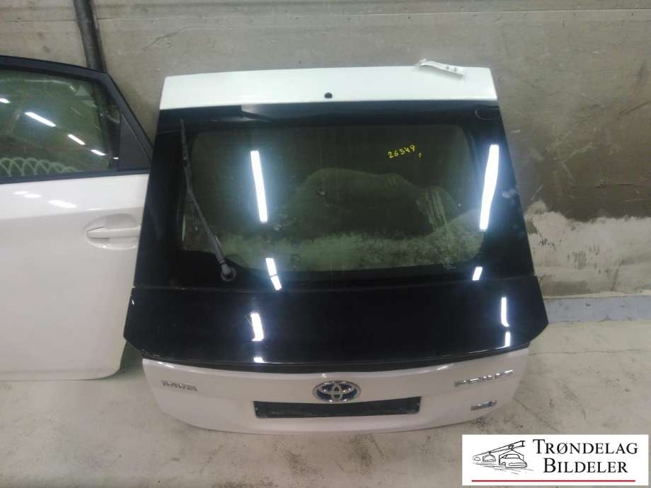 Bakluke til Toyota Prius, 2009-2016 (Type III) (COMBI) (COMBI) (67005-47240)