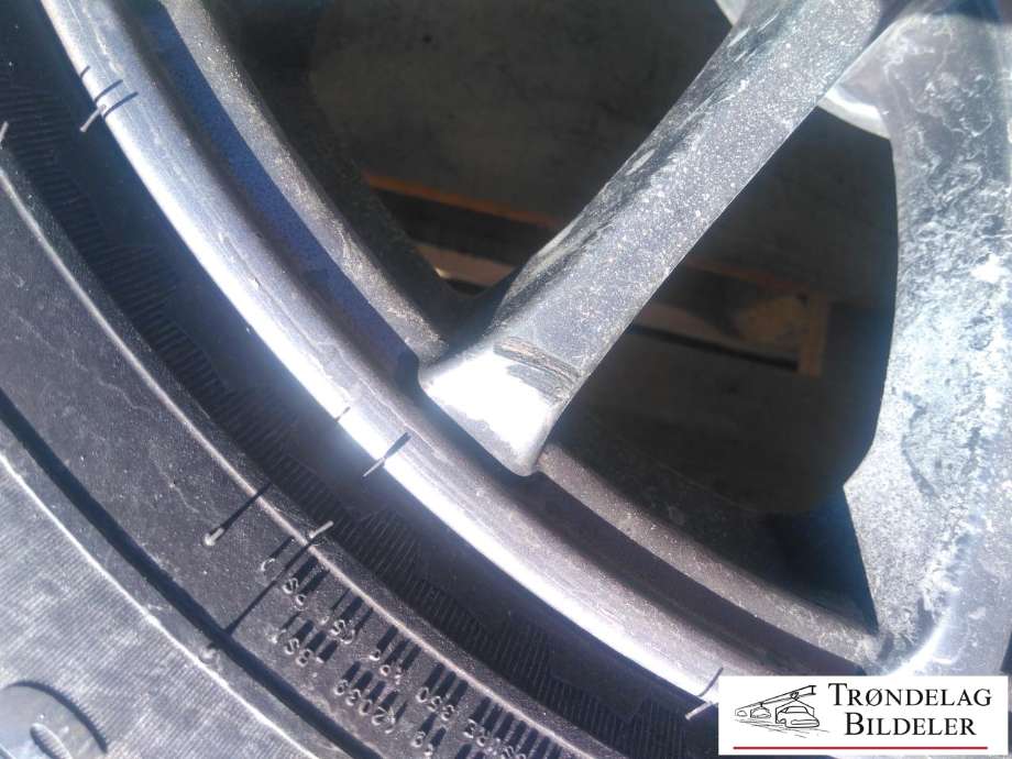 Hjulsett aluminium sommer til SsangYong Kyron 2006-2008 (NOKIAN|255/55R18 5X130 8JX18 ET43? CB84.1MM|5MM MØNSTERDYBDE|PROD:12-19)
