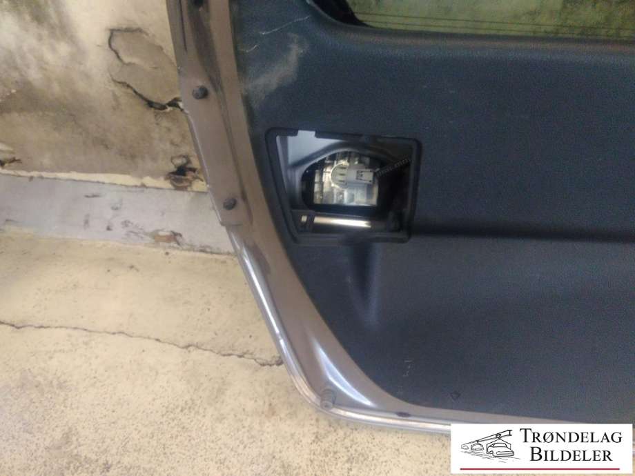 Bakluke combi til Toyota Auris 2013-2015 (Type II, Fase 1)  (67005-02240|)