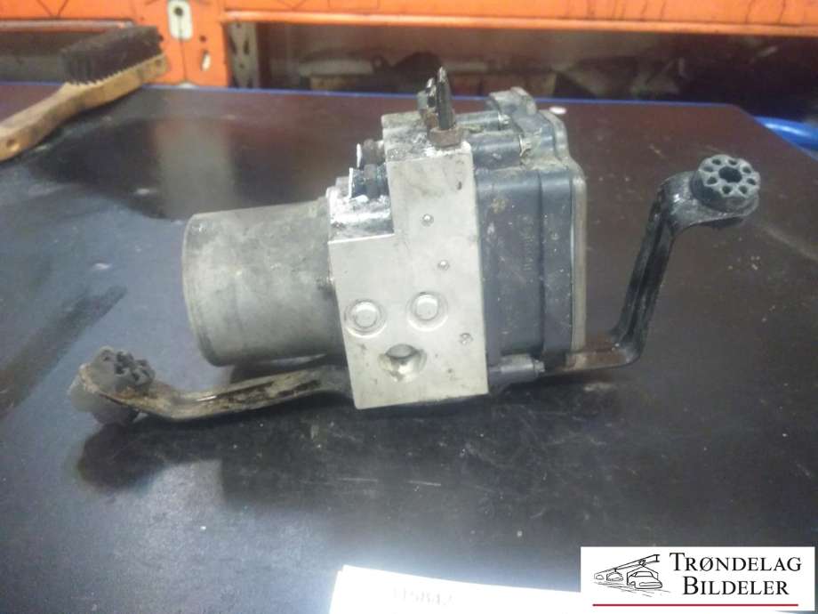 ABS sentral til BMW X5 2013-2018 (F15) (F15) (3451 6864804-01|3452 6864805-02|)