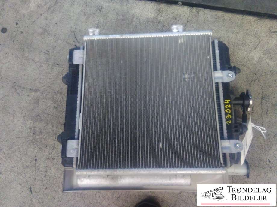 Radiatorpakke til Peugeot 108 2014-->>  (DENSO|16360-0Q021-A|CZ422175-3582|)