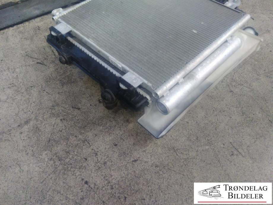 Radiatorpakke til Peugeot 108 2014-->>  (DENSO|16360-0Q021-A|CZ422175-3582|)