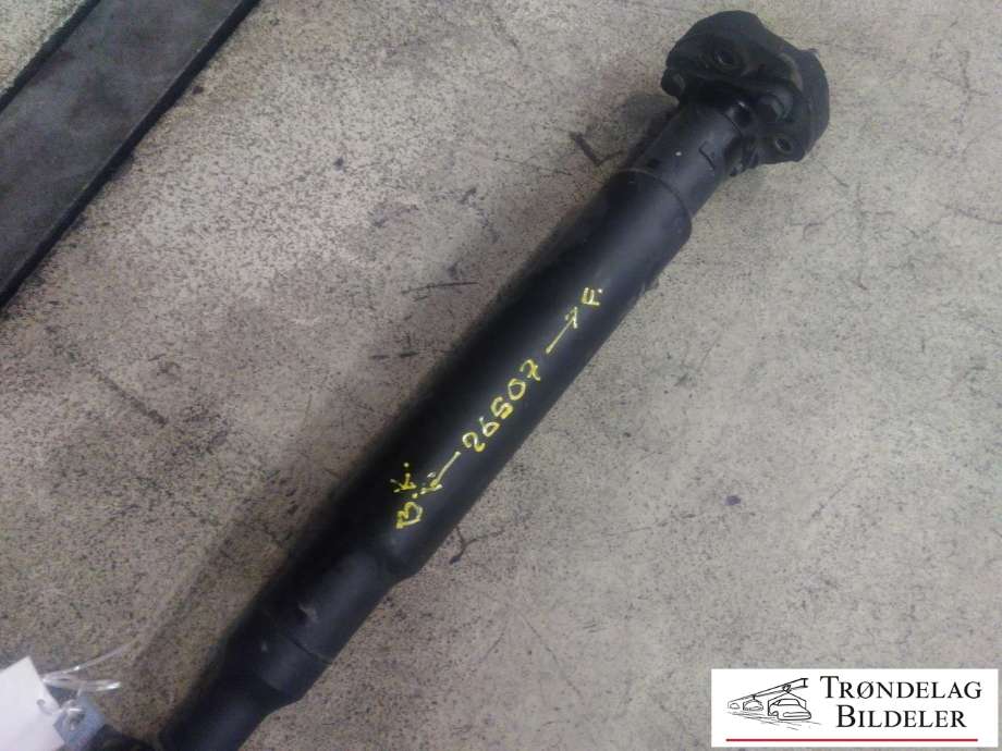 Mellomaksel til BMW X5 2013-2018 (F15) (F15) (BMW|7624427-03|)