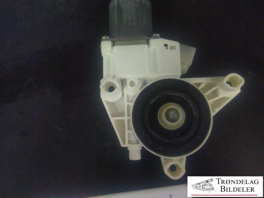 Ruteheis, kun motor, høyre foran til Mercedes GLA 2014-2020 (X156) (X156) (A 246 906 52 00|)