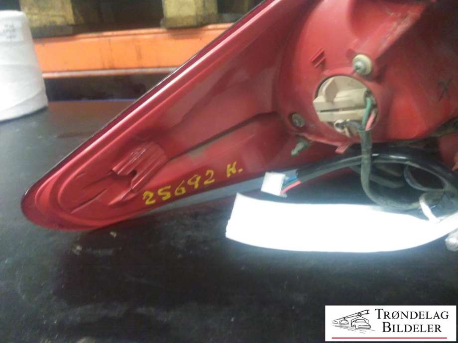 Baklykt høyre ytre til Toyota Auris 2013-2015 (Type II, Fase 1)  (81551-02740|)