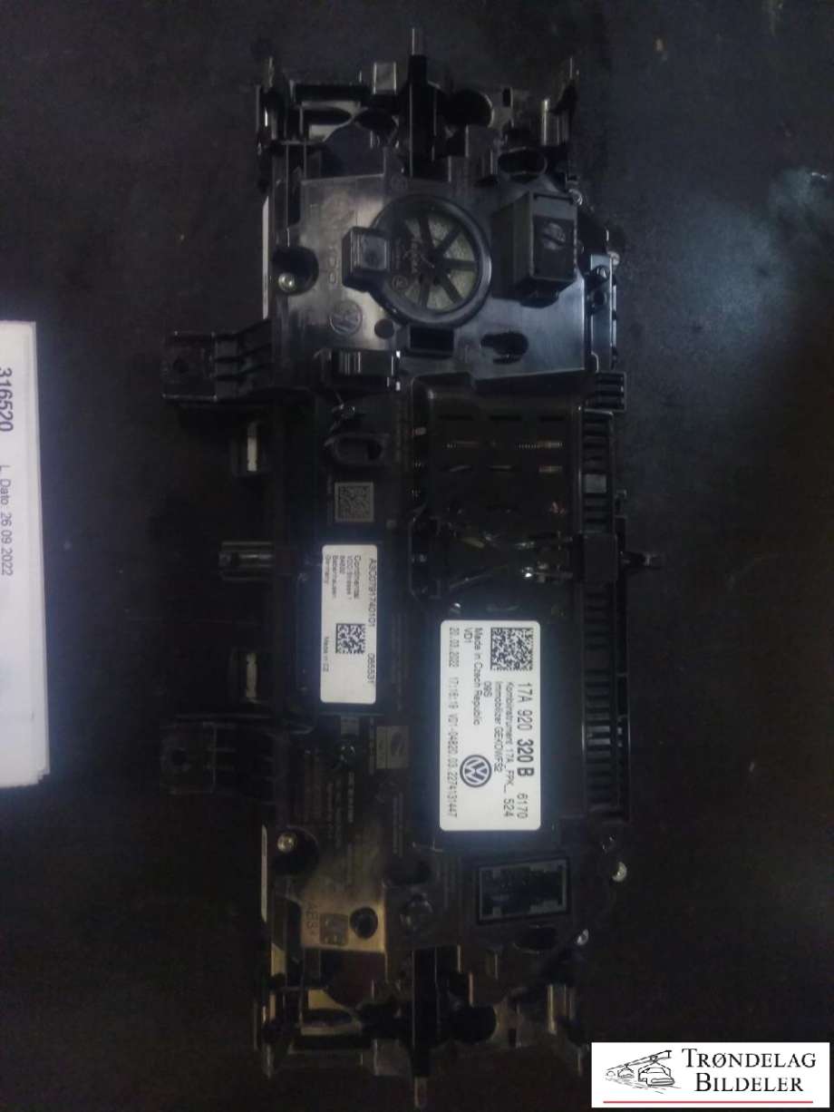 Instrumentpanel til VW T-Roc 2017-->> (VW AG|17A 920 320 B|A3C0791740101|)