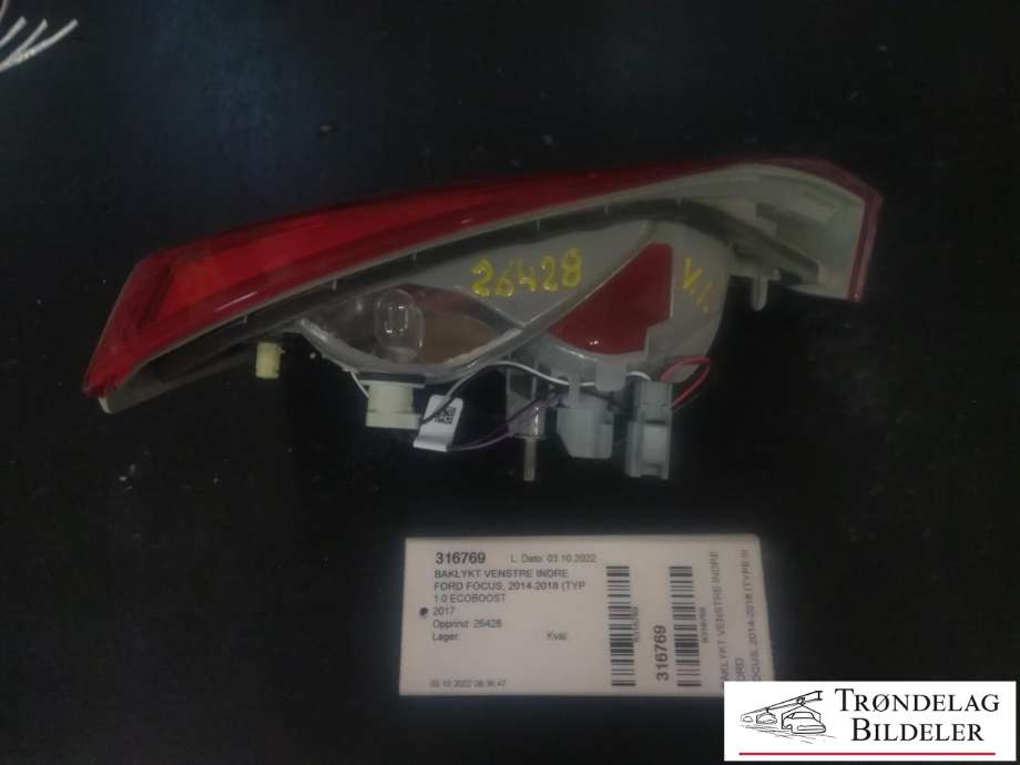 Baklykt venstre indre til Ford Focus 2014-2018 (Type III, Fase 2)  (F1EB-13A603-CA|)