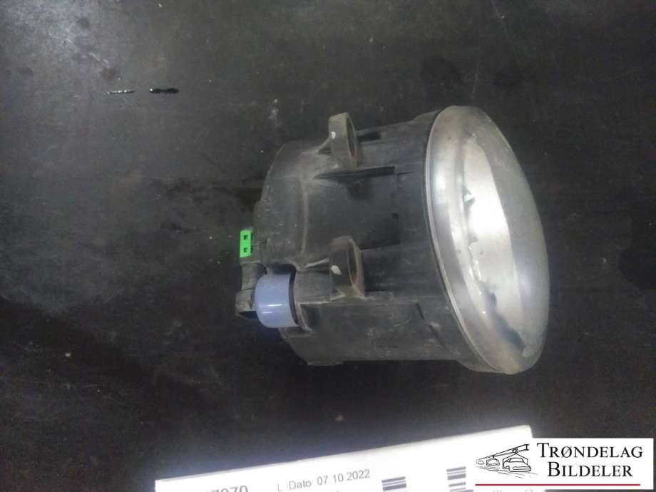 Tåkelykt høyre foran til Toyota Avensis 2009-2015 (Type III, Fase 1)  (VALEO|81210-0D042|)