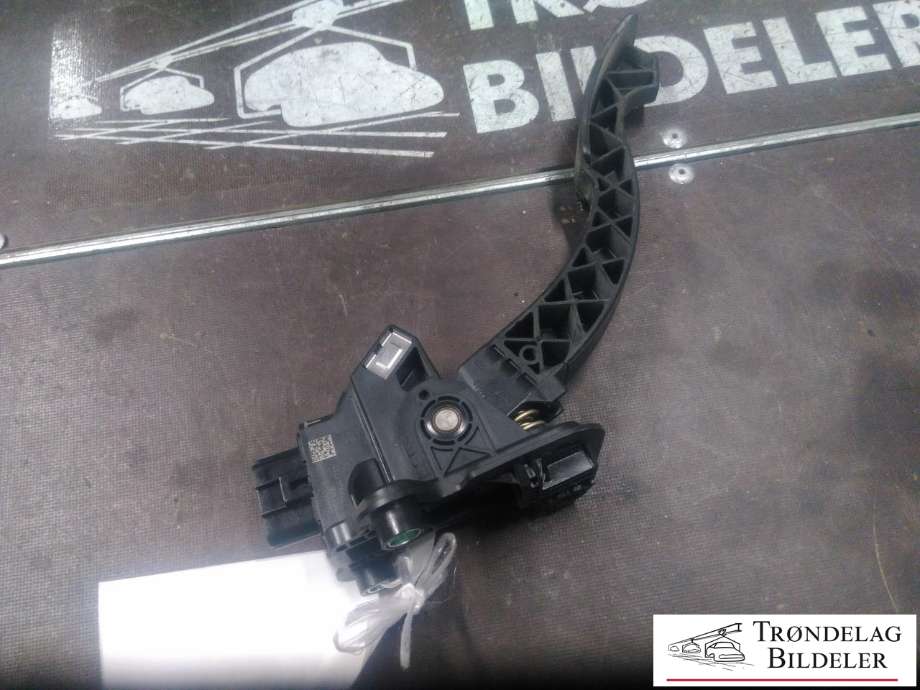 Pedal gass til Mitsubishi Outlander 2015-->> (Type III, Fase 2) (1600A116|13279447735|)