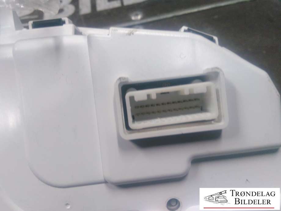 Instrumentpanel til Mitsubishi Outlander 2015-->> (Type III, Fase 2)  (8100C455|0T34539|)