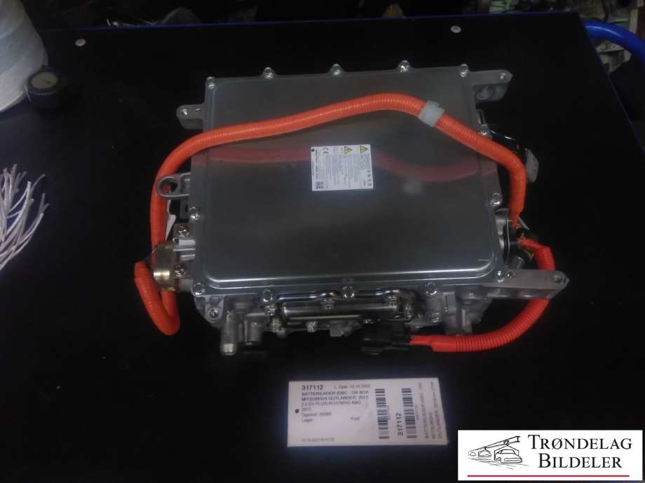 Batterilader (OBC - On Board Charger) til Mitsubishi Outlander, 2015-->> (Type III, Fase 2)  (W005T70271)