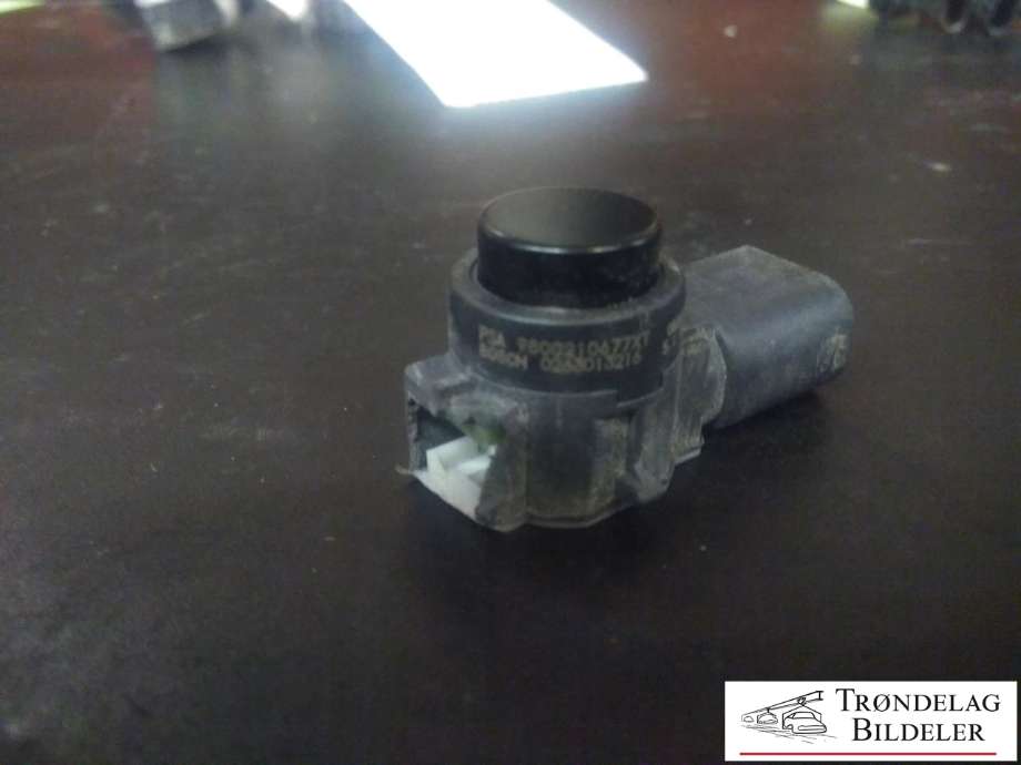 Parkeringssensor foran til Peugeot 3008 2016-->> (Type II) (9827917377|026305342|)
