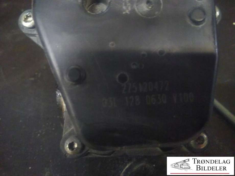Spjeldhus til VW Passat 2011-2015 (B7) (B7) (275120472|03L 128 063 Q|)