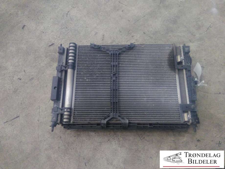 Radiatorpakke til Peugeot 3008 2016-->> (Type II) (98 1727558|9806313880|)