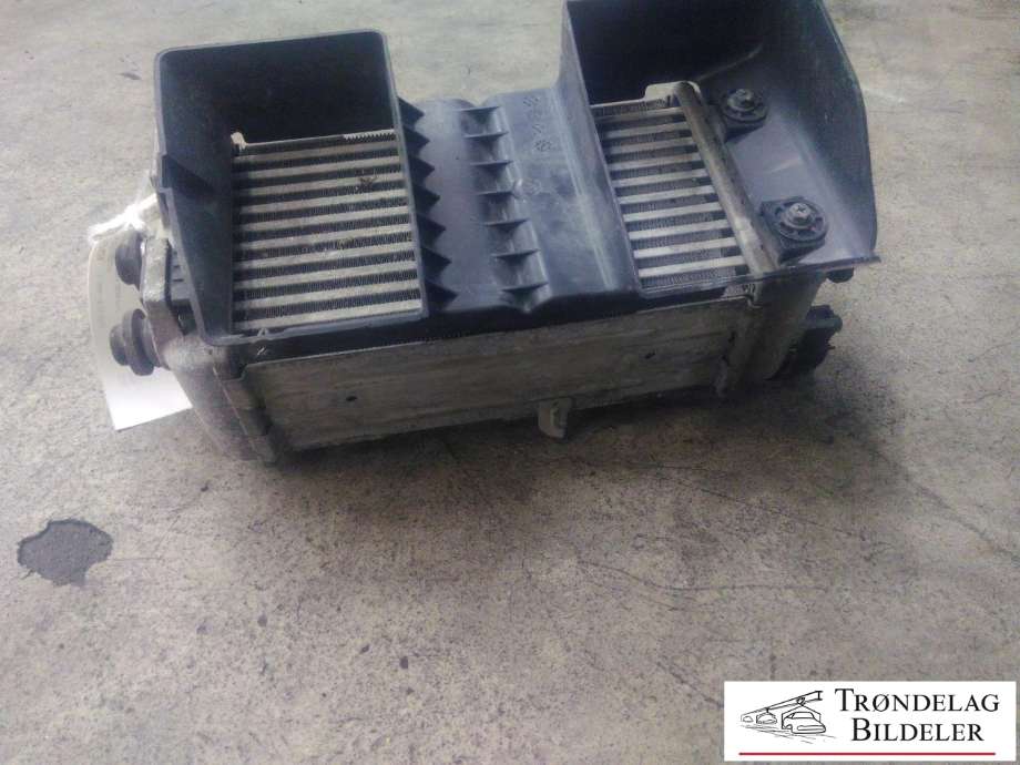 Intercooler til Hyundai i20 2015-2020 (Type II)  (HYUNDAI|28270-04600|)