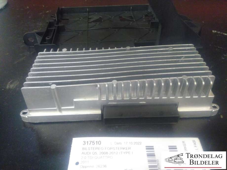 Bilstereo forsterker til Audi Q5 2008-2012 (Type I, Fase 1)  (8R0 035 223 G|8R0 035 223 F|8R0 035 464)