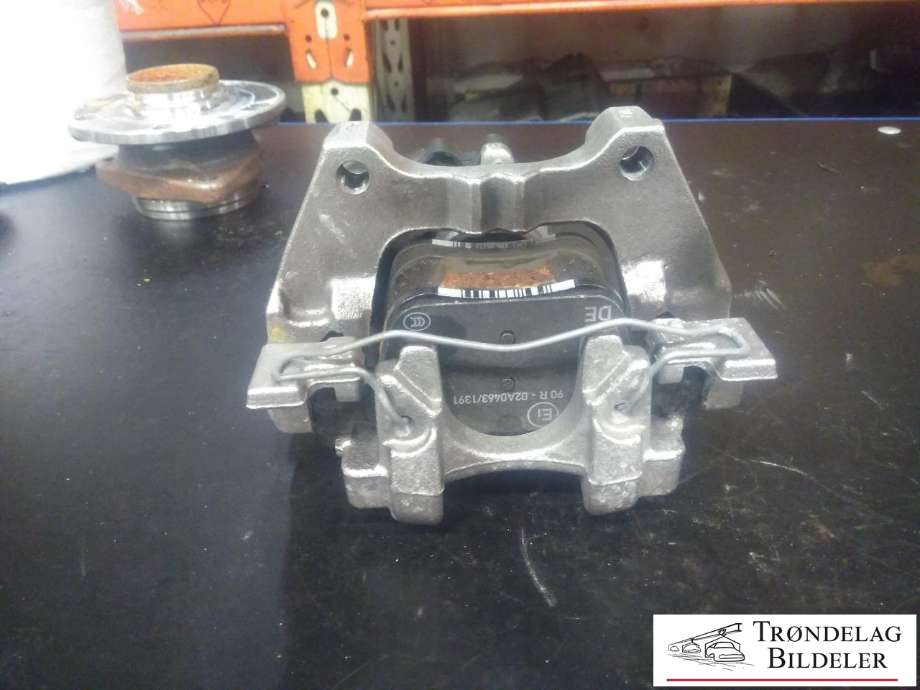 Bremsecaliper venstre bak, elektrisk til VW T-Roc 2017-->>  (VW AG|5Q0 615 423 E|8V0 615 425|8V0 615 425    SL7|272X10MM|)