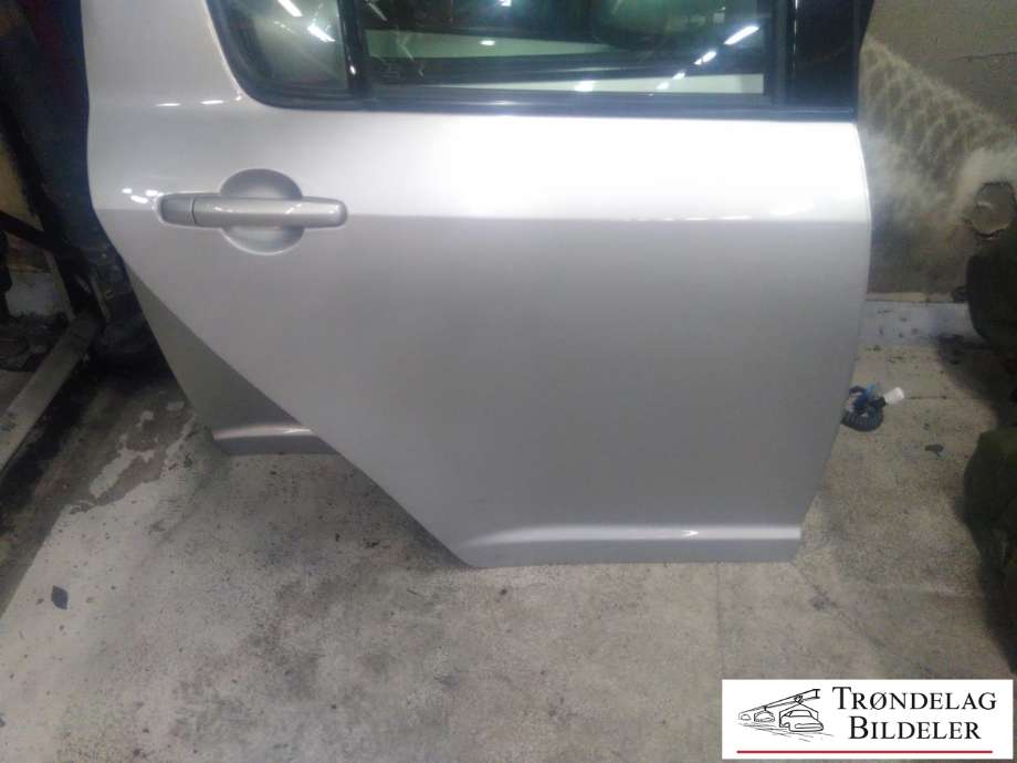 Dør høyre bak til Suzuki Swift 2005-2010  (6800363J00|)
